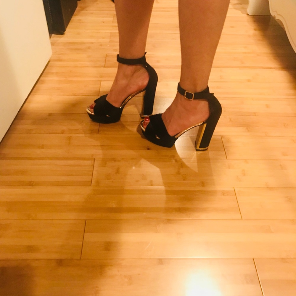 Steve Madden golden heels - Picture 2 of 5